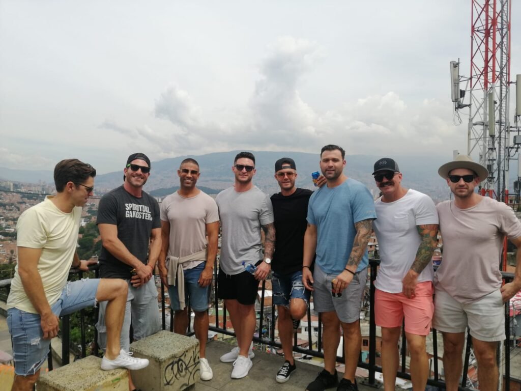 COMUNA 13 WINGMAN