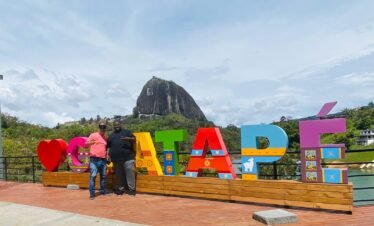 PIEDRA LETRRO GUATAPE CLIENTE