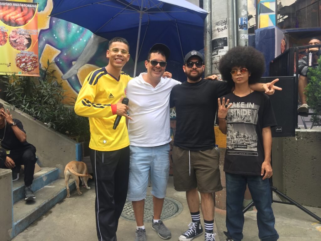 PROFESSIONAL ENGLISH-SPEAKING TOUR GUIDE MEDELLIN​